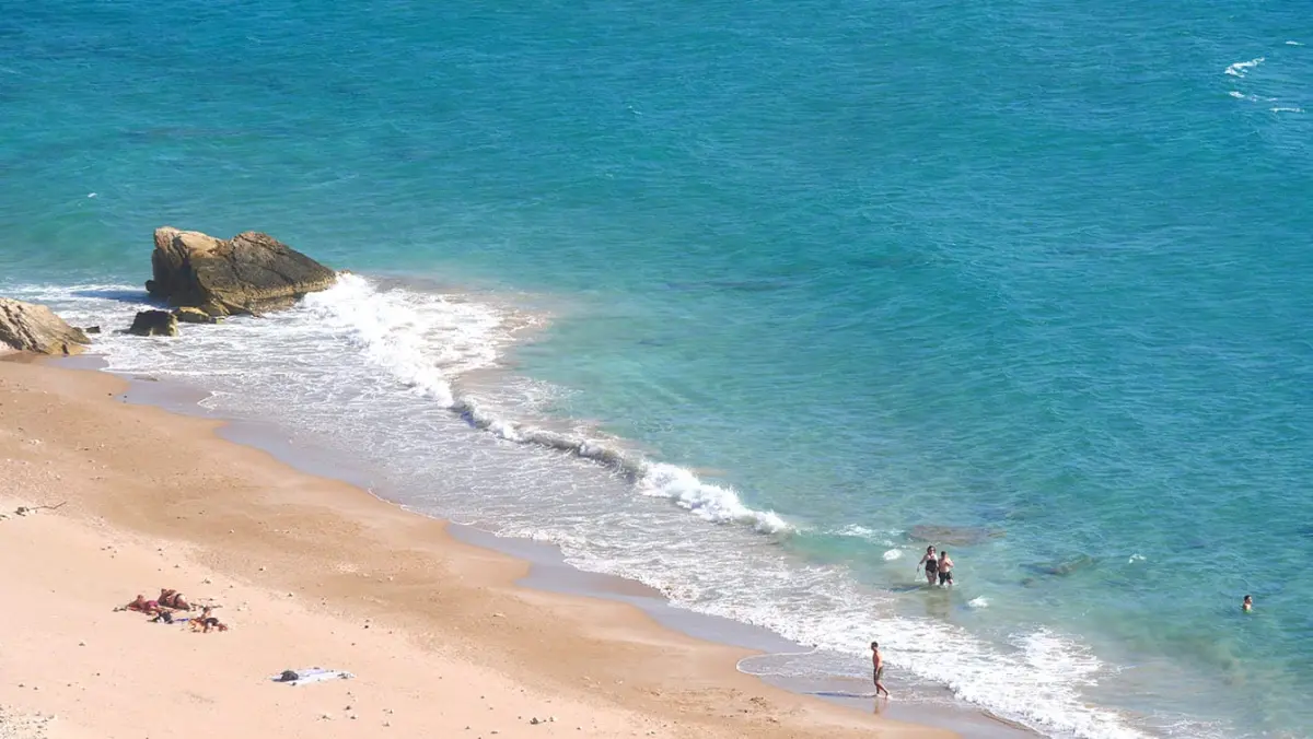 Discover Paradise Beach: Kefalos’ Most Iconic Shoreline - Gallery Image 1