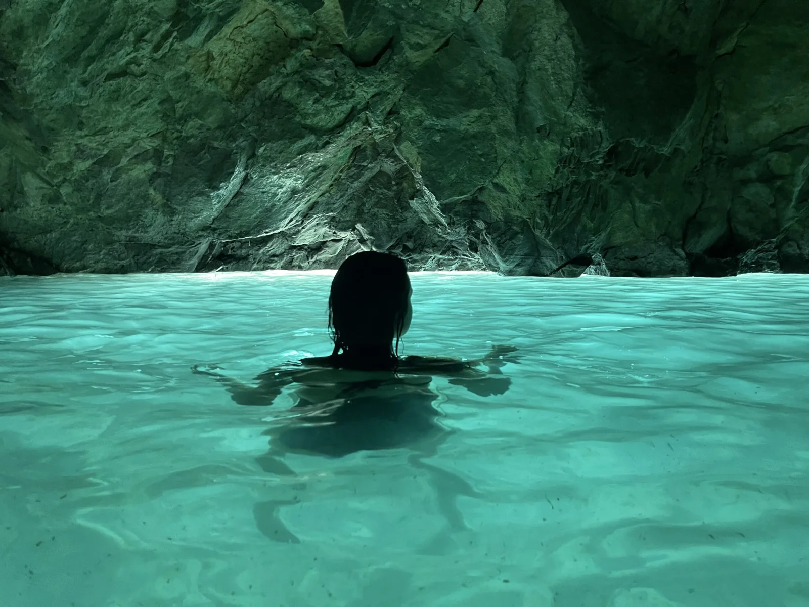 Gallery image for Grama Bay & Blue Gem Cave Speedboat