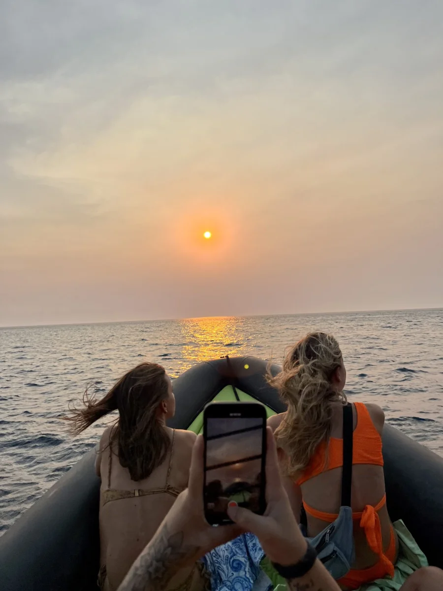 Gallery image for Grama Bay & Blue Gem Cave Speedboat